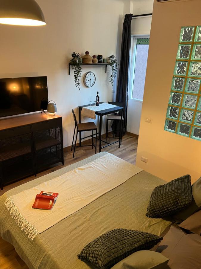 Stylish Apartment 3 Km Away From Duomo - Netflix, Wi-Fi, All Comforts Included 밀라노 외부 사진