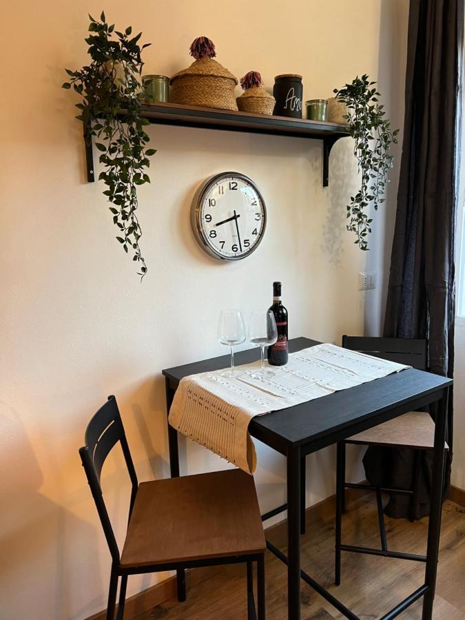 Stylish Apartment 3 Km Away From Duomo - Netflix, Wi-Fi, All Comforts Included 밀라노 외부 사진